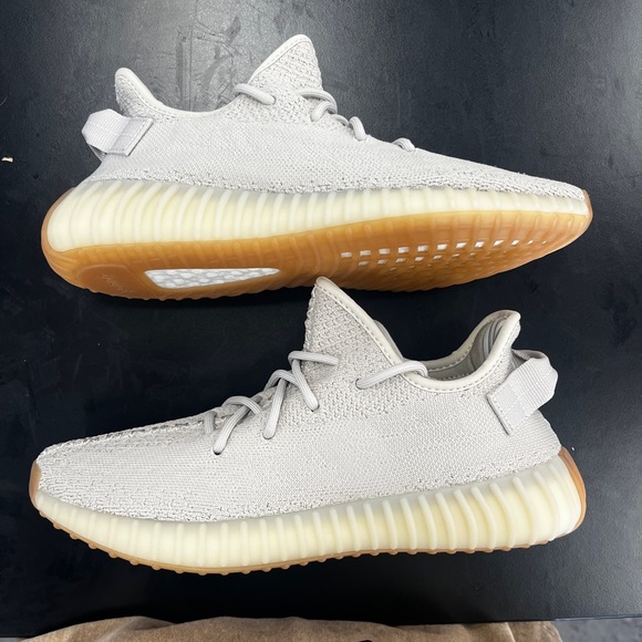 Yeezy boost 350 v2 sesame size 9